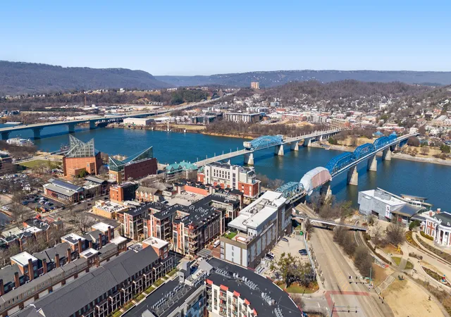Homes for sale in Chattanooga, TN | 129 Walnut Street, Chattanooga, TN 37403 | Houzeo