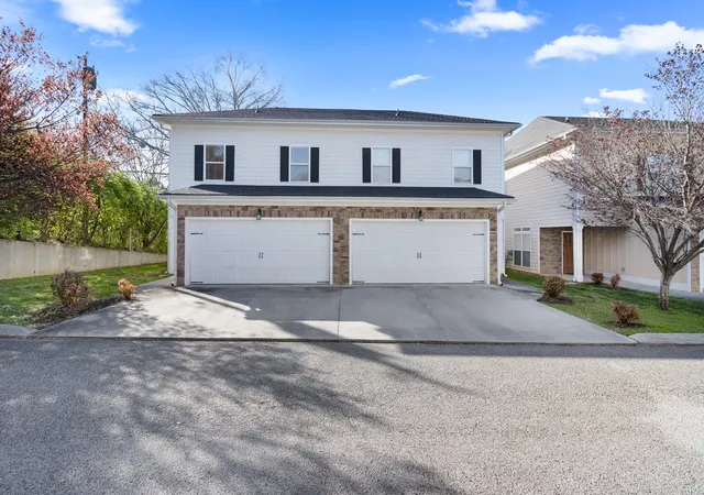 Photo 3 of Townhouse for sale at 6858 Palms Ct, Chattanooga, TN 37421 | MLS# 1531631 | Listing updated on 2026-07-31