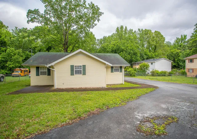 1st image of 1905 Tunnel Blvd, Chattanooga, TN 37406 | MLS# 1527865