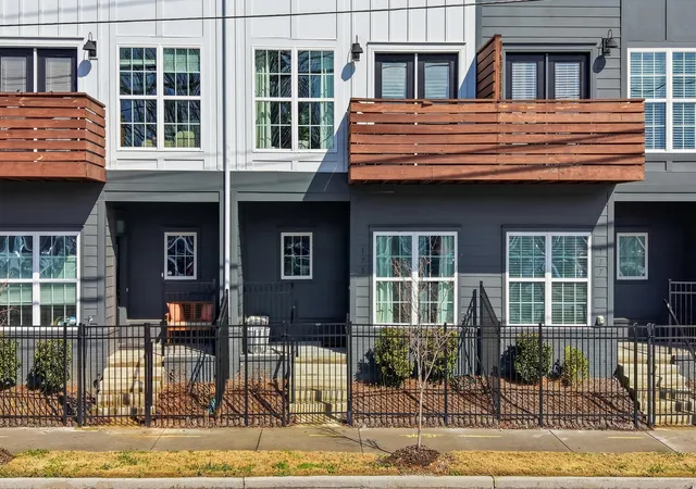 Photo 2 of Townhouse for sale at 173 E 20th Street, Chattanooga, TN 37408 | MLS# 1528466 | Listing updated on 2026-08-12