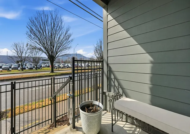 Photo 4 of Townhouse for sale at 173 E 20th Street, Chattanooga, TN 37408 | MLS# 1528466 | Listing updated on 2026-08-12