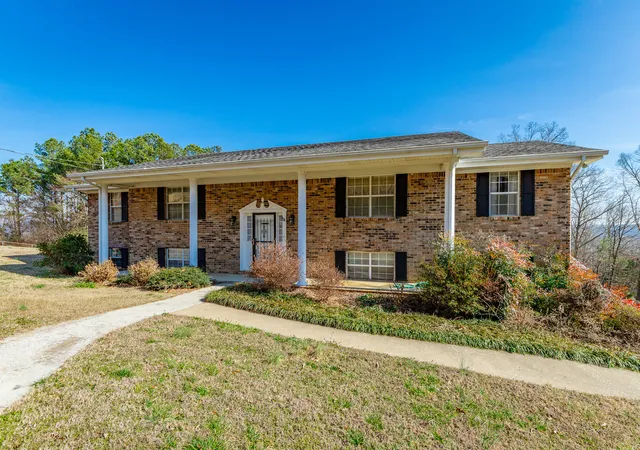 Photo 3 of Single family home for sale at 180 Dailey Hl Ter, Ringgold, GA 30736 | MLS# 1528406 | Listing updated on 2026-09-11