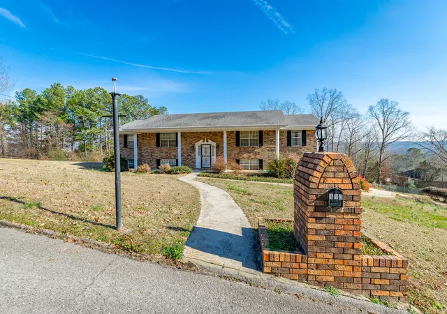Photo 2 of Single family home for sale at 180 Dailey Hl Ter, Ringgold, GA 30736 | MLS# 1528406 | Listing updated on 2026-09-11