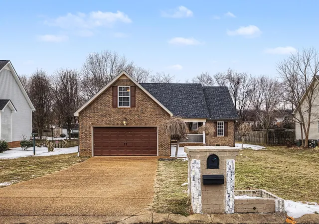 Homes for sale in Spring Hill, TN | 1909 Amacher Dr, Spring Hill, TN 37174 | MLS# 1527974