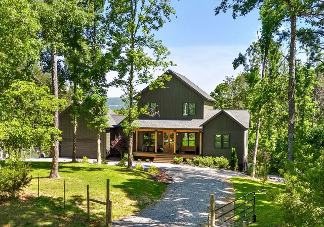 Homes for sale in Chickamauga, GA | 852 Old Grand Center Rd, Chickamauga, GA 30707 | MLS# 1528403
