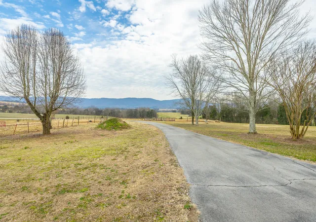 4th image of 37803 US 127, Pikeville, TN 37367 | MLS# 1528560
