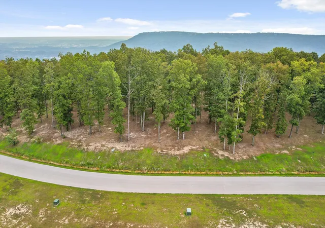 Photo 4 of Sale Pending at 4149 Amethyst Rd, Chattanooga, TN 37419 | MLS# 1528738 | Listing updated on 2026-05-15