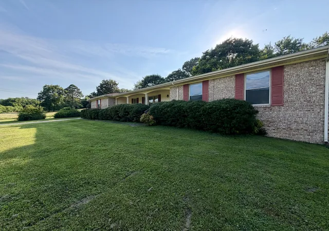 4th image of 557 Alvin York Hwy, Whitwell, TN 37397 | MLS# 1528375