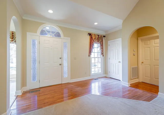 Photo 3 of Single family home for sale at 1704 Estrellita Cir, Chattanooga, TN 37421 | MLS# 1528857 | Listing updated on 2026-08-17