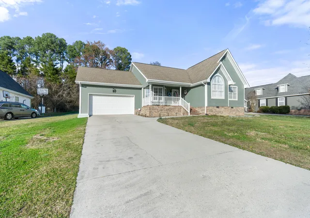 Photo 2 of Single family home for sale at 173 Autumn Dr, Ringgold, GA 30736 | MLS# 1529486 | Listing updated on 2026-09-21