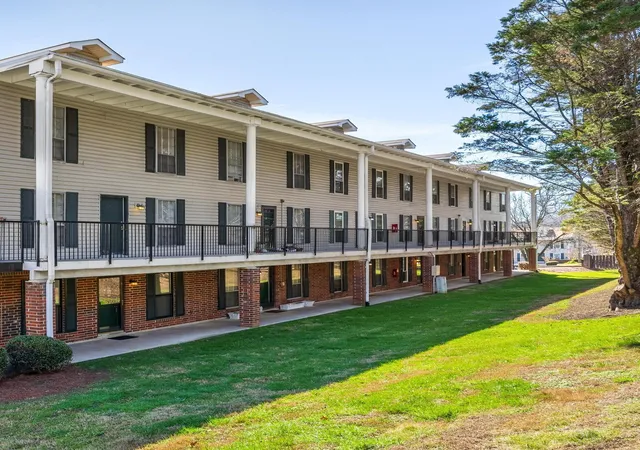 Homes for sale in Chattanooga, TN | 900 Mountain Creek Rd #E-71, Chattanooga, TN 37405 | MLS# 1530192