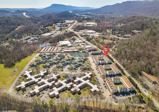 Homes for sale in Chattanooga, TN | 900 Mountain Creek Rd #E-71, Chattanooga, TN 37405 | MLS# 1530192
