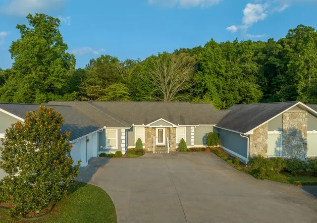 1st image of 10424 E Brainerd Rd, Apison, TN 37302 | MLS# 1528863
