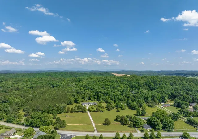 Photo 3 of Mansion for sale at 10424 E Brainerd Rd, Apison, TN 37302 | MLS# 1528863 | Listing updated on 2026-08-06