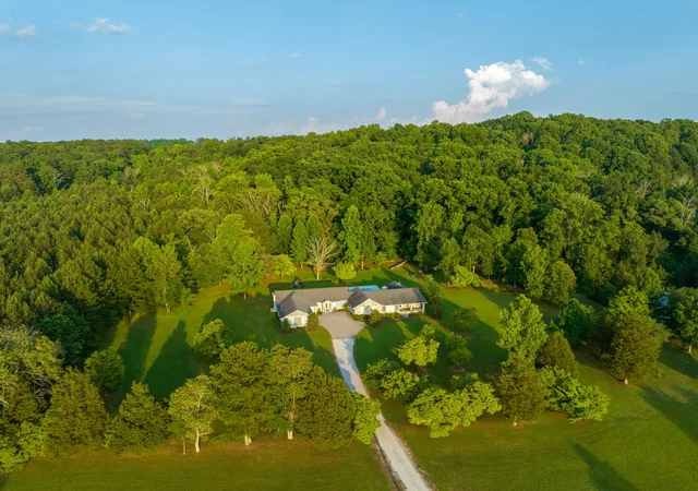 4th image of 10424 E Brainerd Rd, Apison, TN 37302 | MLS# 1528863