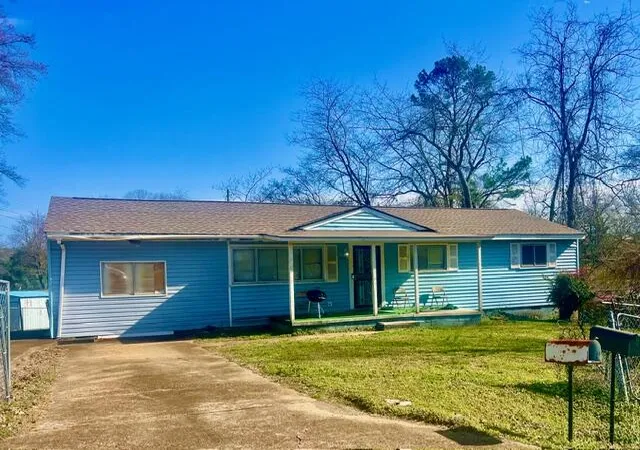 Photo 1 of Single family home for sale at 1608 Monterey Dr, Chattanooga, TN 37411 | MLS# 1529010 | Listing updated on 2026-04-07