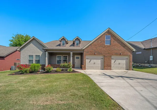 1st image of 128 Franklin Cir, Fort Oglethorpe, GA 30742 | MLS# 1529283