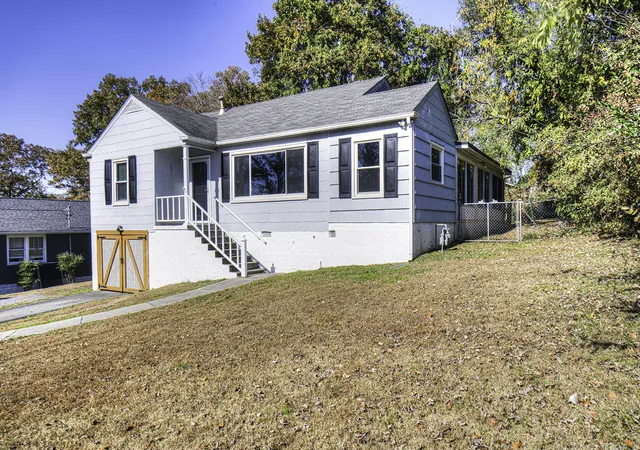 Homes for sale in Rossville, GA | 418 Warren St, Rossville, GA 30741 | MLS# 1529585