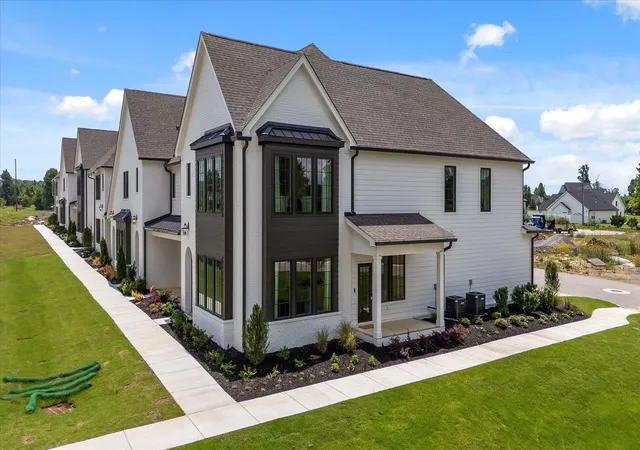 Photo 1 of Townhouse for sale at 1882 Dawson Cir, Chattanooga, TN 37421 | MLS# 1529759 | Listing updated on 2026-09-14