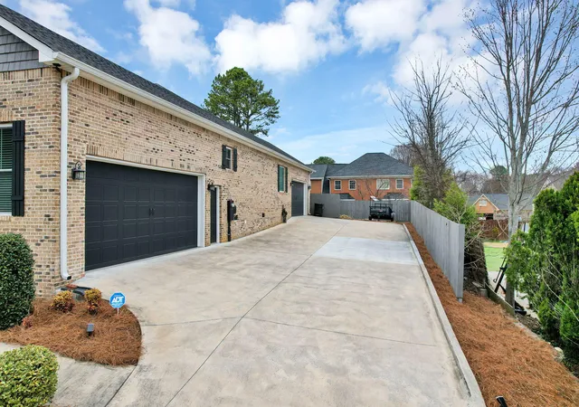 3rd image of 1918 Tara Pl, Dalton, GA 30720 | MLS# 1529923