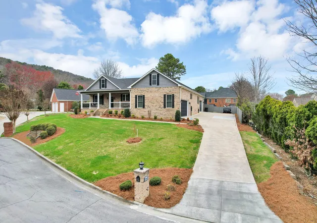 4th image of 1918 Tara Pl, Dalton, GA 30720 | MLS# 1529923