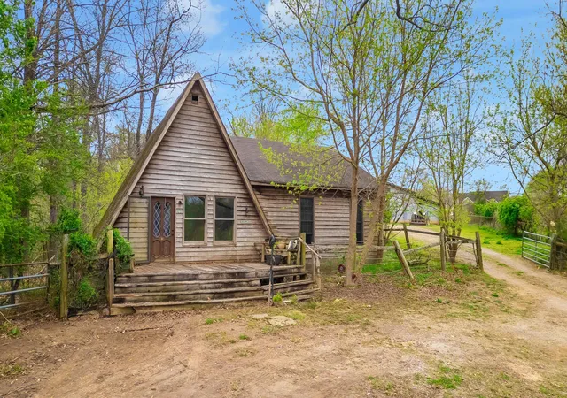 1st image of 1065 Baggett Rd, Ringgold, GA 30736 | MLS# 1531608
