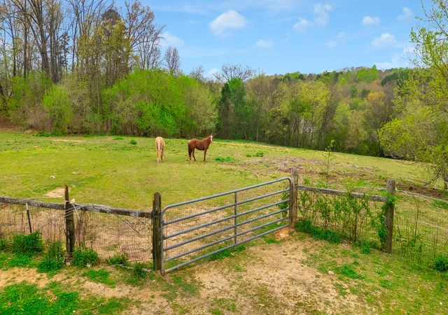 4th image of 1065 Baggett Rd, Ringgold, GA 30736 | MLS# 1531608
