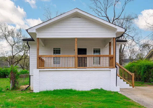 Photo 1 of Single family home for sale at 1240 Wheeler Ave, Chattanooga, TN 37406 | MLS# 1530314 | Listing updated on 2026-07-13