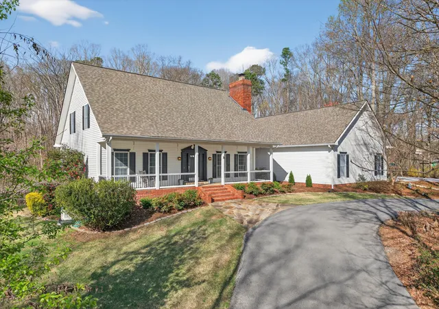 Homes for sale in Tunnel Hill, GA | 1400 Dogwood Valley Rd, Tunnel Hill, GA 30755 | MLS# 1530284
