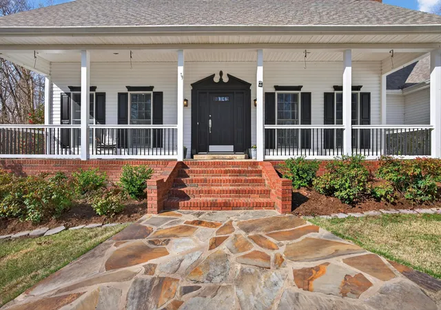 Homes for sale in Tunnel Hill, GA | 1400 Dogwood Valley Rd, Tunnel Hill, GA 30755 | MLS# 1530284
