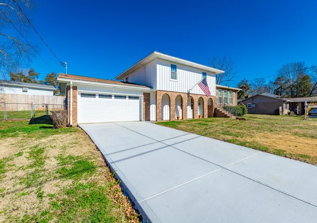 1st image of 1112 Park Forrest Dr, Fort Oglethorpe, GA 30742 | MLS# 1530712