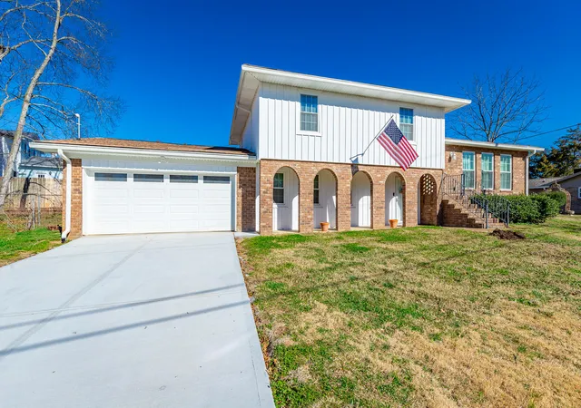 2nd image of 1112 Park Forrest Dr, Fort Oglethorpe, GA 30742 | MLS# 1530712
