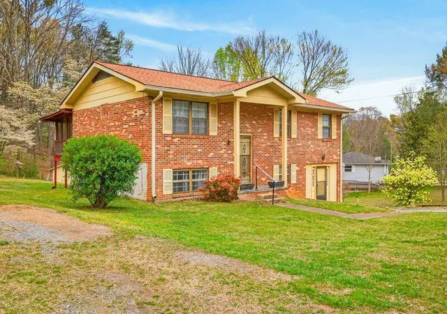 Homes for sale in Chickamauga, GA | 630 Hurtt Rd, Chickamauga, GA 30707 | MLS# 1531532