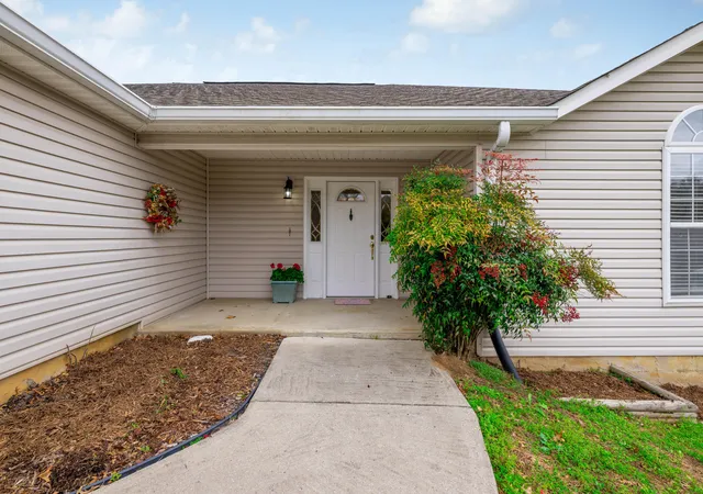 Photo 3 of Sale Pending at 3731 Kellys Fry Rd, Chattanooga, TN 37419 | MLS# 1536991 | Listing updated on 2026-08-26