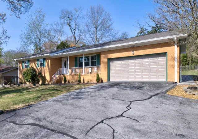 Homes for sale in Hixson, TN | 4323 Norcross Rd, Hixson, TN 37343 | MLS# 1531111