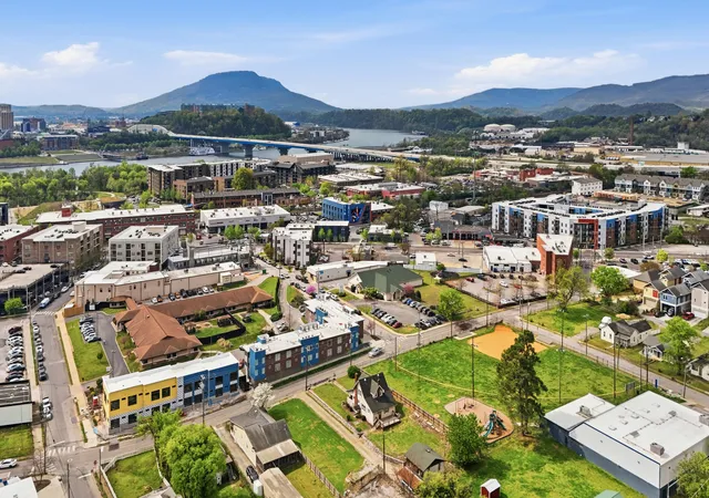 Homes for sale in Chattanooga, TN | 111 W Manning St, Chattanooga, TN 37405 | MLS# 1531457
