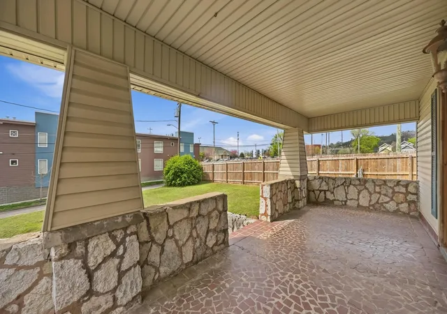 Homes for sale in Chattanooga, TN | 111 W Manning St, Chattanooga, TN 37405 | MLS# 1531457