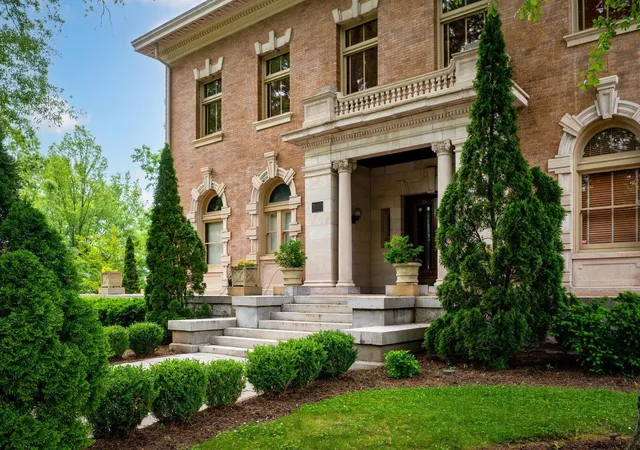 4th image of 900 Vine St, Chattanooga, TN 37403