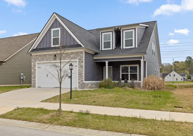 Photo 2 of Single family home for sale at 1046 Silverpine Dr, Chattanooga, TN 37421 | MLS# 1531579 | Listing updated on 2026-09-25