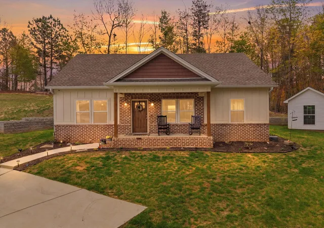 Photo 1 of Single family home for sale at 9 Stonecrest Dr, Rock Spring, GA 30739 | MLS# 1531753 | Listing updated on 2026-07-09