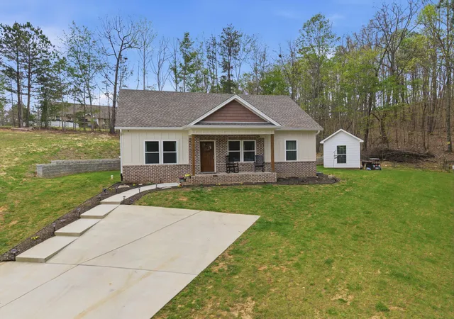 Photo 3 of Single family home for sale at 9 Stonecrest Dr, Rock Spring, GA 30739 | MLS# 1531753 | Listing updated on 2026-07-09