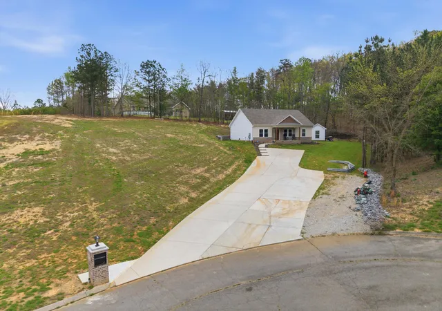 Photo 3 of Single family home for sale at 9 Stonecrest Dr, Rock Spring, GA 30739 | MLS# 1531753 | Listing updated on 2026-07-09
