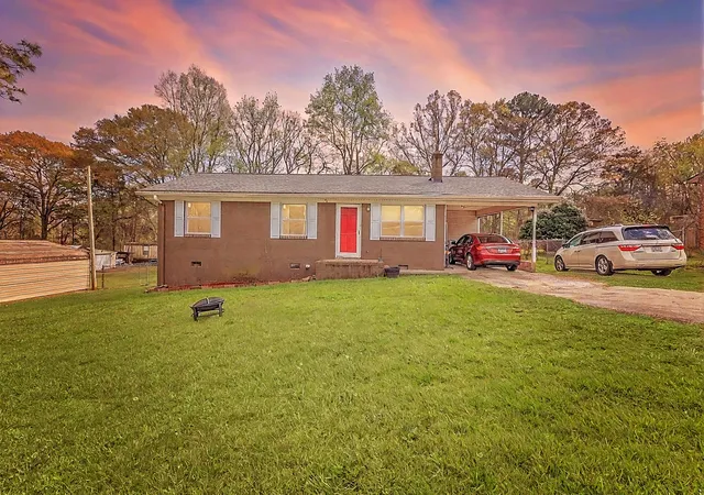 Homes for sale in Chickamauga, GA | 6933 Georgia 136, Chickamauga, GA 30707 | MLS# 1531745