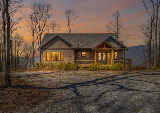 Homes for sale in Chatsworth, GA | 9359 Hwy 52, Chatsworth, GA 30705 | MLS# 1531669
