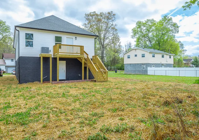 Photo 3 of Single family home for sale at 1307 Pleasant St, Chattanooga, TN 37412 | MLS# 1531860 | Listing updated on 2026-07-27