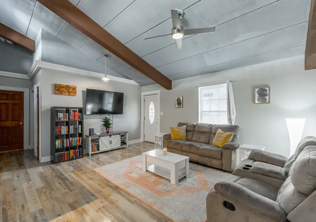 Photo 2 of Sale Pending at 449 W Watts Rd, Ringgold, GA 30736 | MLS# 1531913 | Listing updated on 2026-08-29