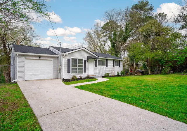 Photo 2 of Sale Pending at 1713 Parkway Dr, Chattanooga, TN 37406 | MLS# 1532306 | Listing updated on 2026-08-12