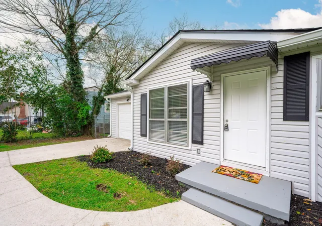 Photo 3 of Sale Pending at 1713 Parkway Dr, Chattanooga, TN 37406 | MLS# 1532306 | Listing updated on 2026-08-12