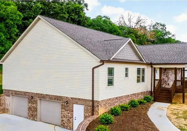 Photo 2 of Sale Pending at 7100 Blue Springs Rd Se, Cleveland, TN 37311 | MLS# 1532616 | Listing updated on 2026-09-06