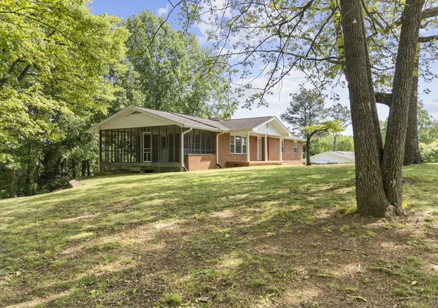 3rd image of 5812 Hillcrest Dr, Harrison, TN 37341 | MLS# 1532419